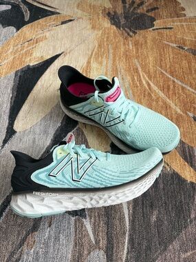 New Balance Fresh Foam 1080 size 10 women’s running shoes